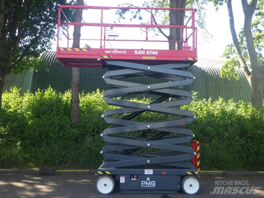 SkyJack SJ4740 Škarjaste dvižne ploščadi