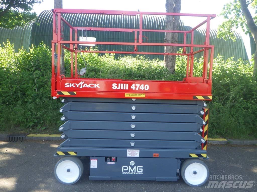 SkyJack SJ4740 Škarjaste dvižne ploščadi