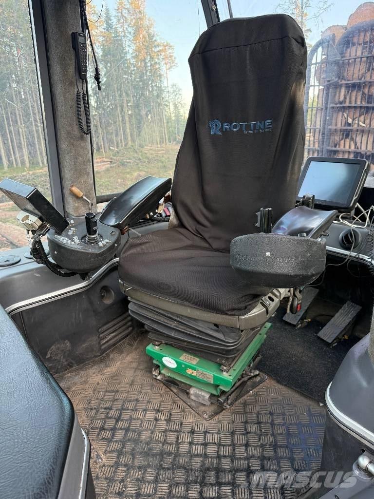 Rottne F13s Forwarderji