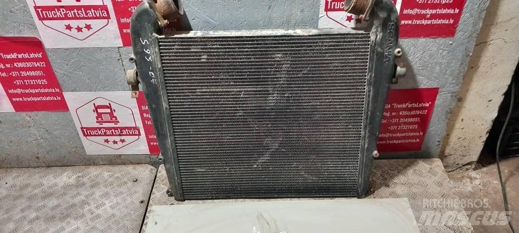 Scania 93.    1400937 Radiatorji