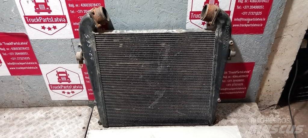 Scania 93.    1400937 Radiatorji