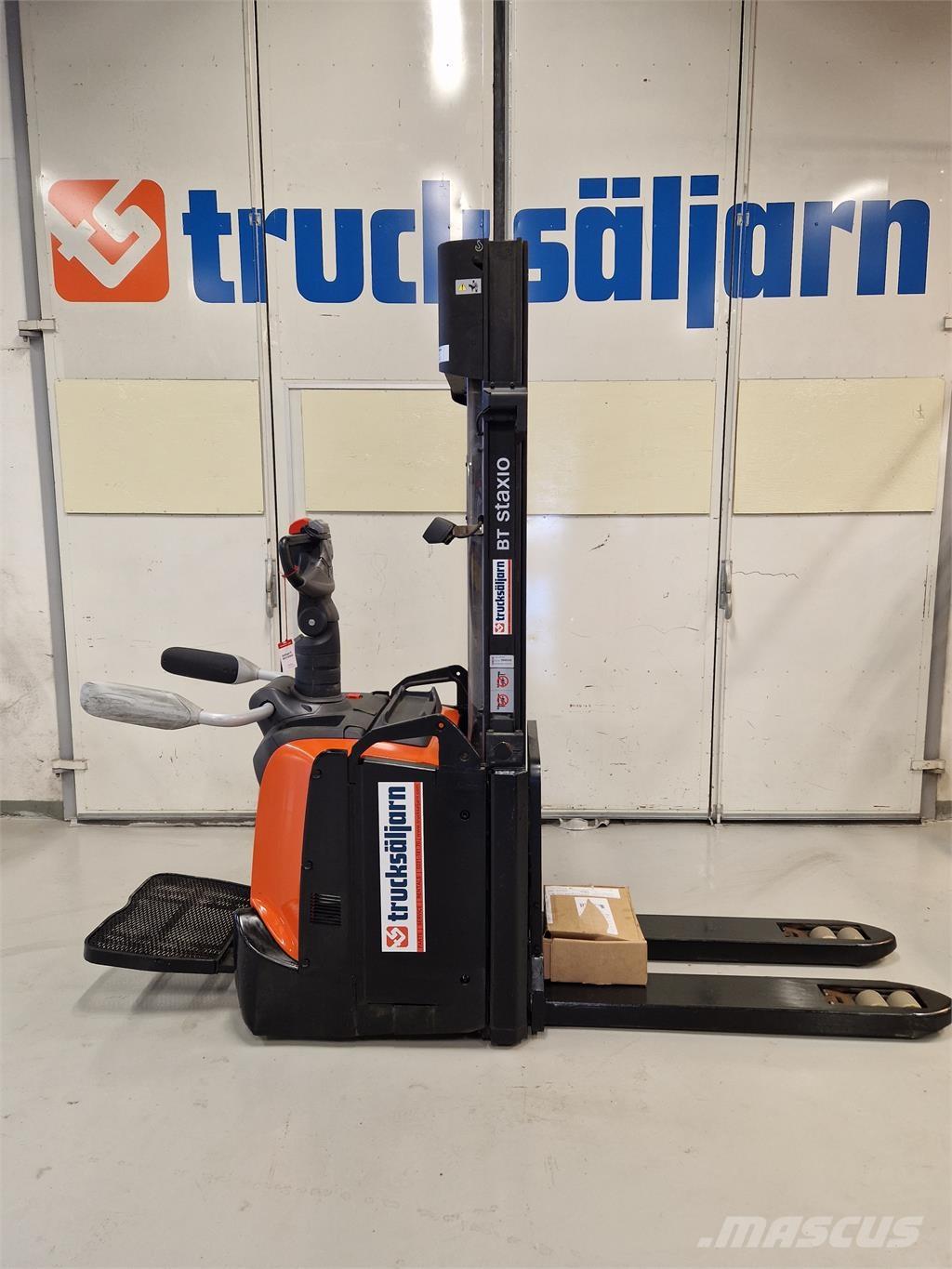 Toyota SPE120L Samopogonski ročni viličarji