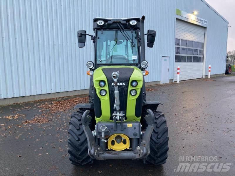 CLAAS NEXOS 240 S Traktorji