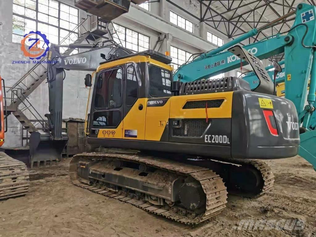 Volvo EC 200 Bagri goseničarji