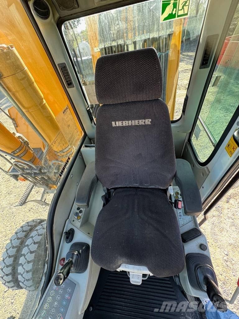 Liebherr A 924 C Bagri za prekladanje primarnih/sekundarnih surovin