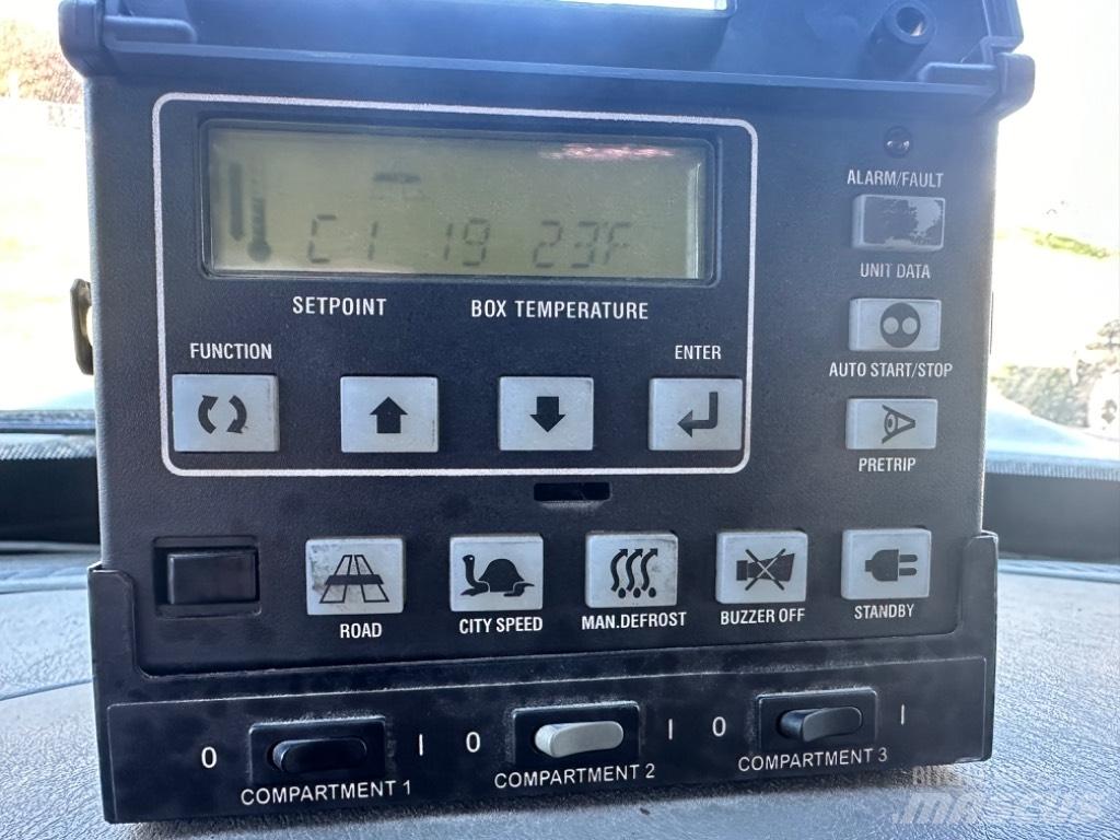 International 4300 Tovornjaki zabojniki