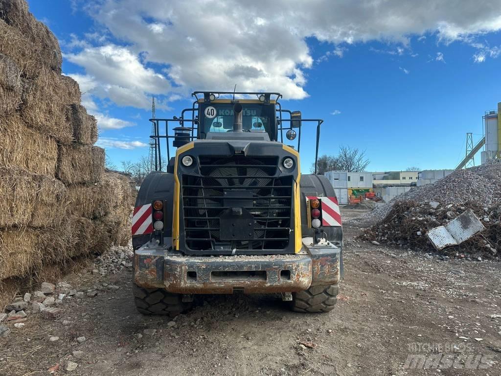 Komatsu WA380-8 Kolesni nakladalci