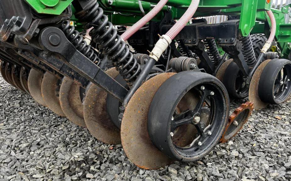 John Deere 750 A Sejalnice