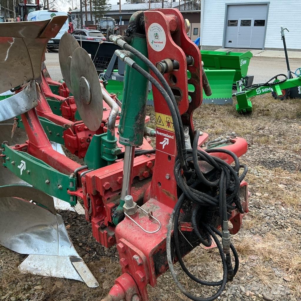 Kverneland ES85 Obračalni plugi