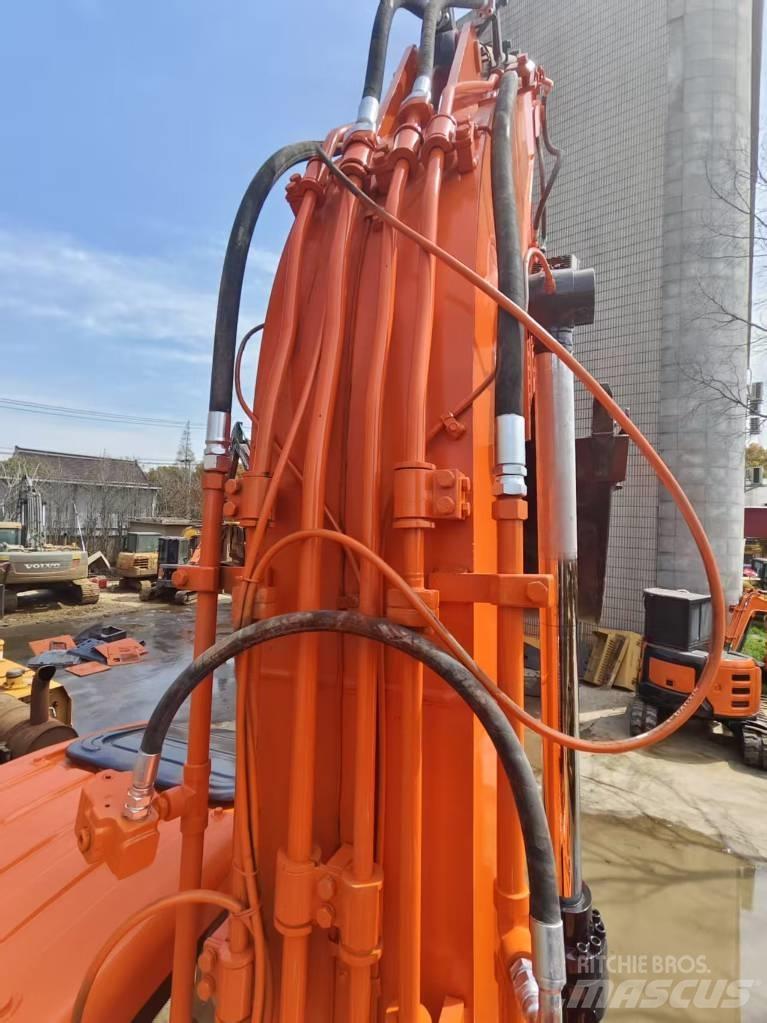 Doosan DX 225 LC Bagri goseničarji