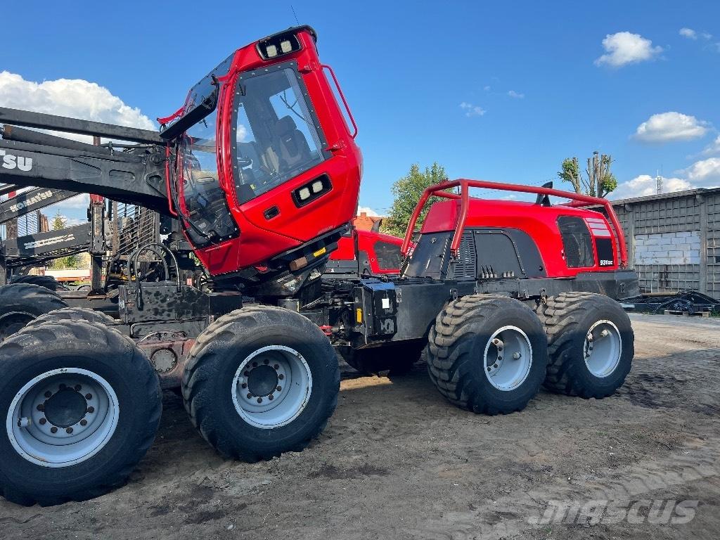 Komatsu 931 XC Harvesterji