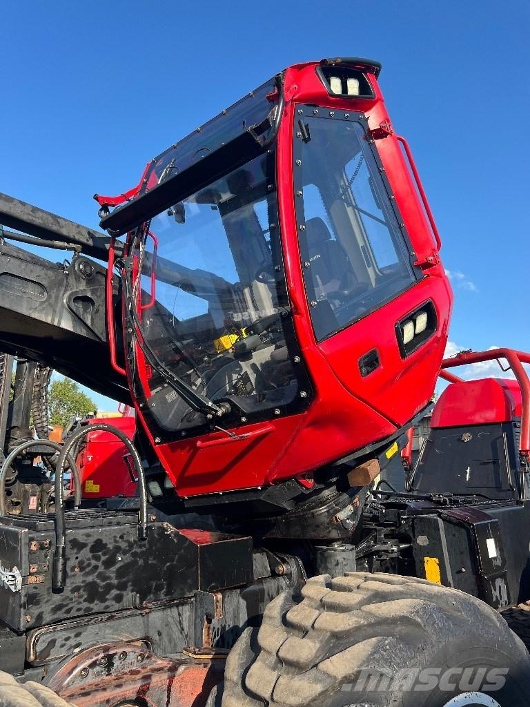 Komatsu 931 XC Harvesterji