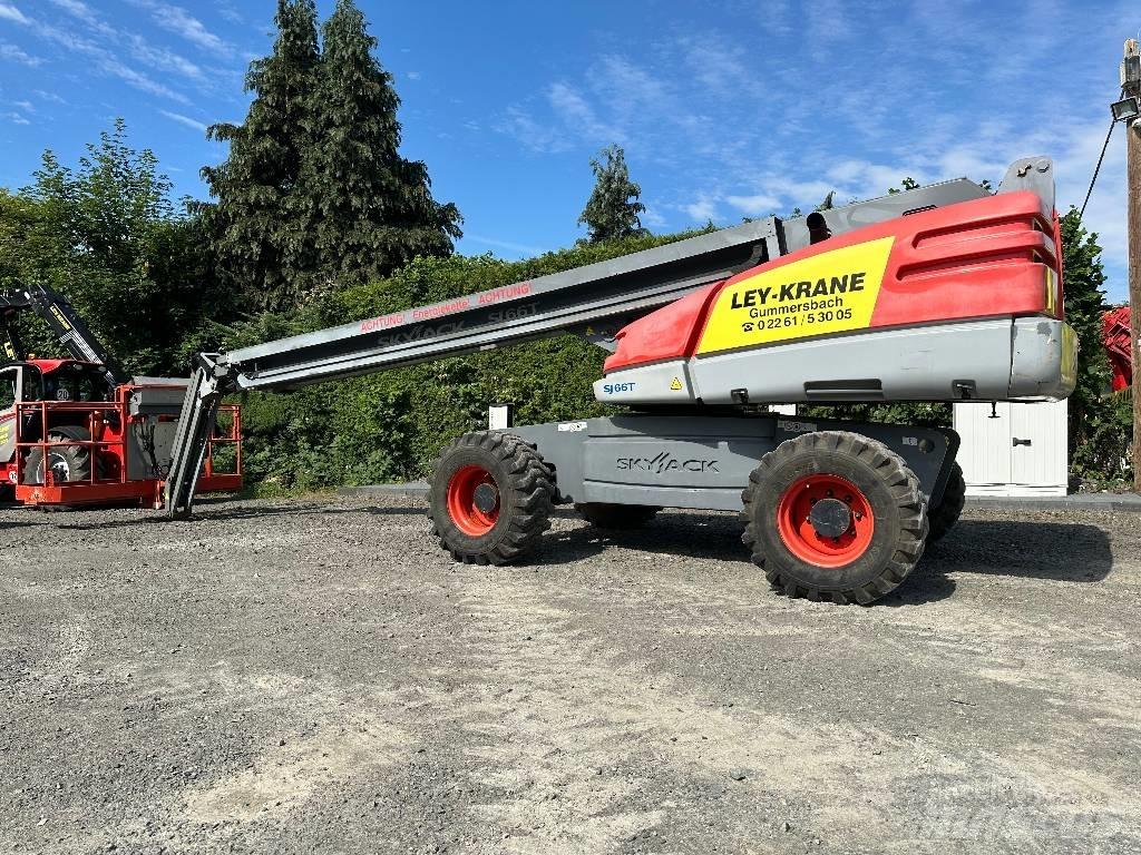 SkyJack SJ66T Zglobne dvižne ploščadi