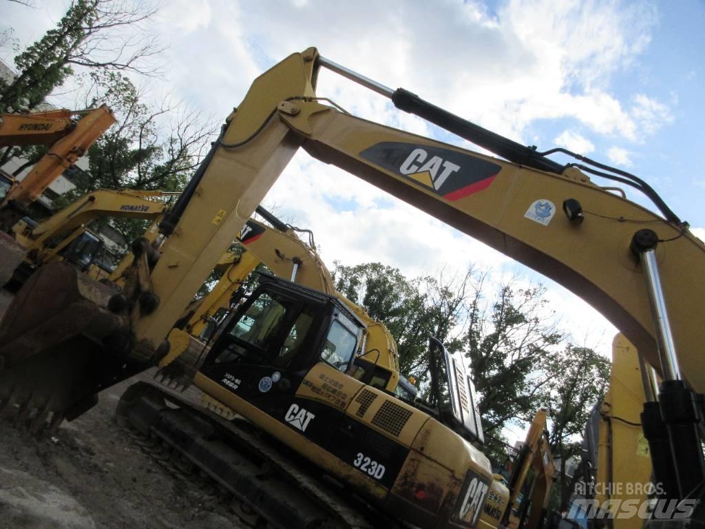 CAT 326 Bagri goseničarji