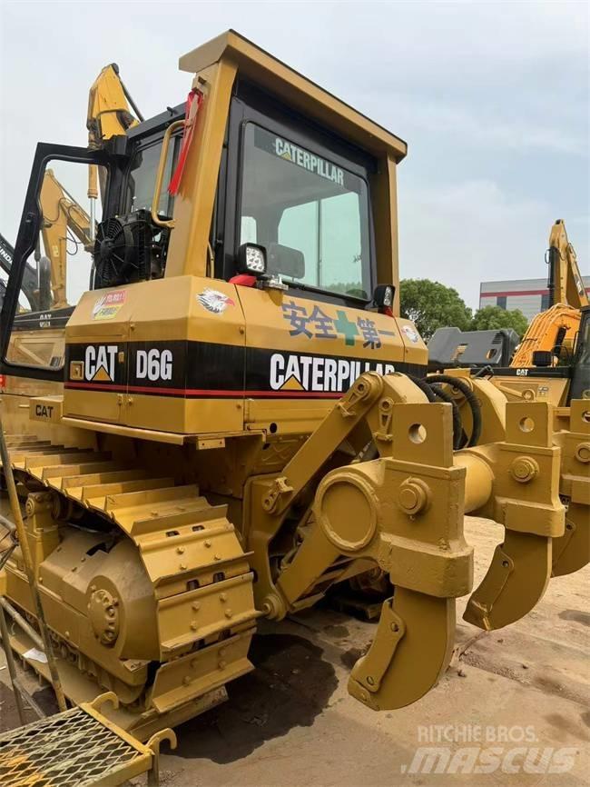 CAT D 6 G Buldožerji goseničarji