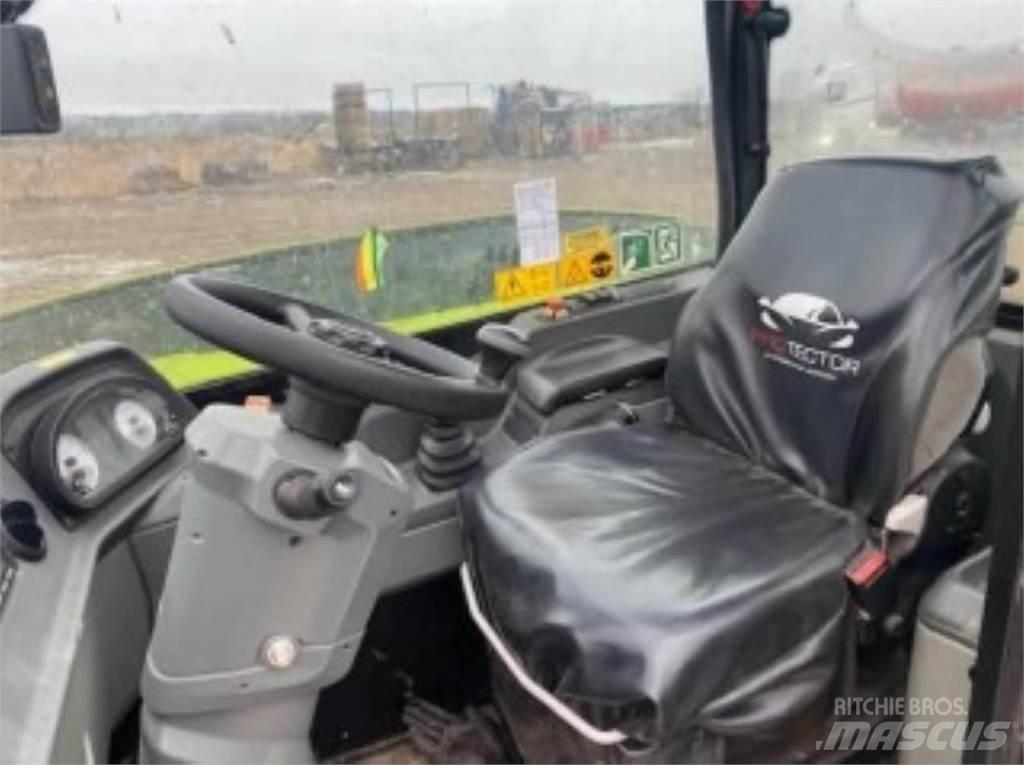 CLAAS 732 Kmetijski teleskopski nakladalci
