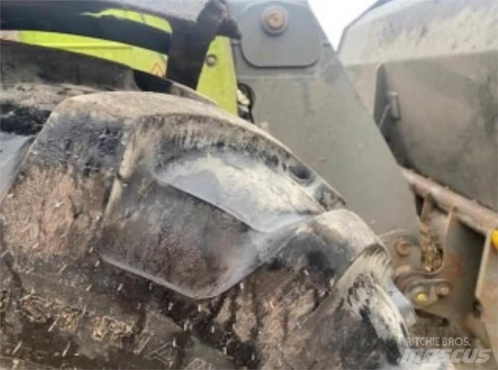 CLAAS 732 Kmetijski teleskopski nakladalci