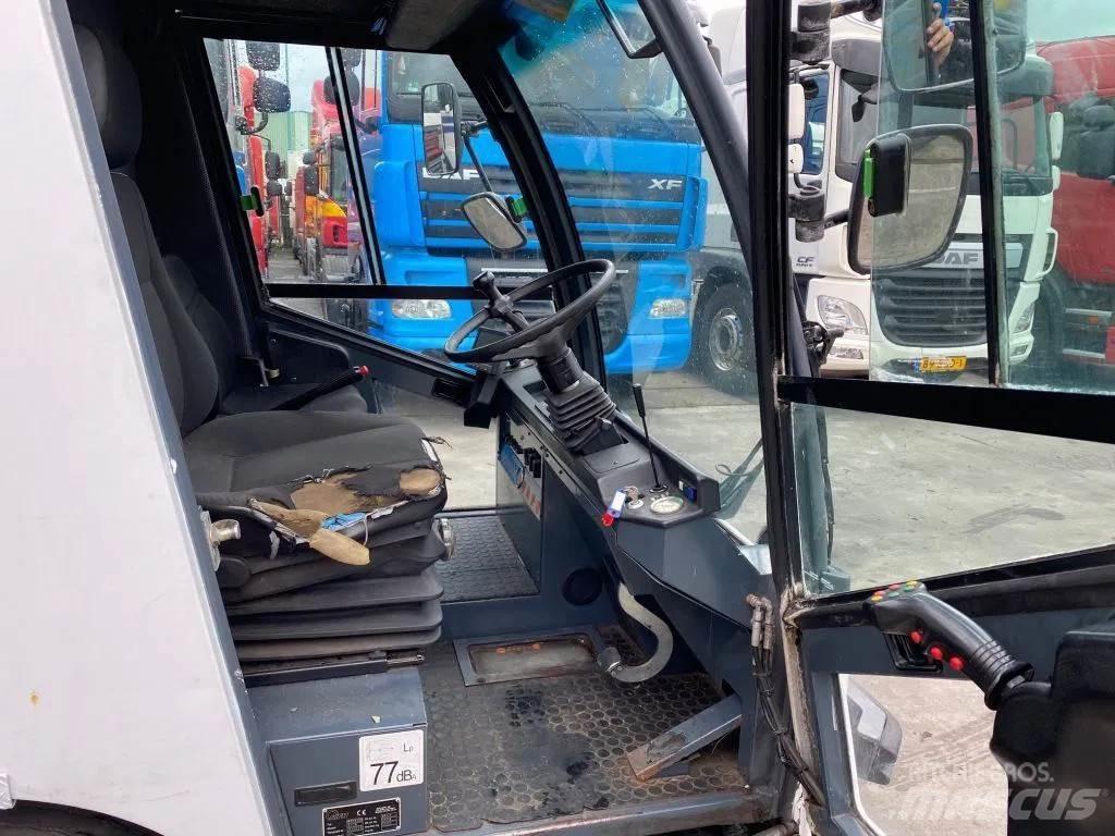 Mfh 2500 Cestni pometači