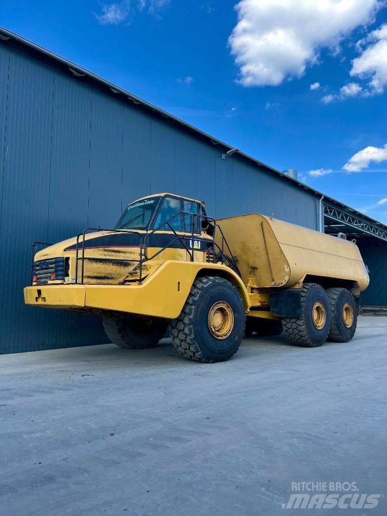 CAT 740 Water Truck Tovornjaki za vodo