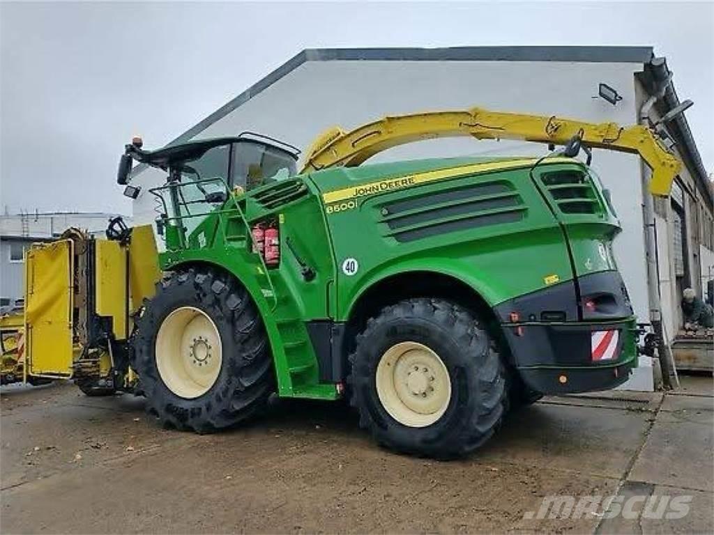 John Deere 8600 Stroji za krmo na lastni pogon