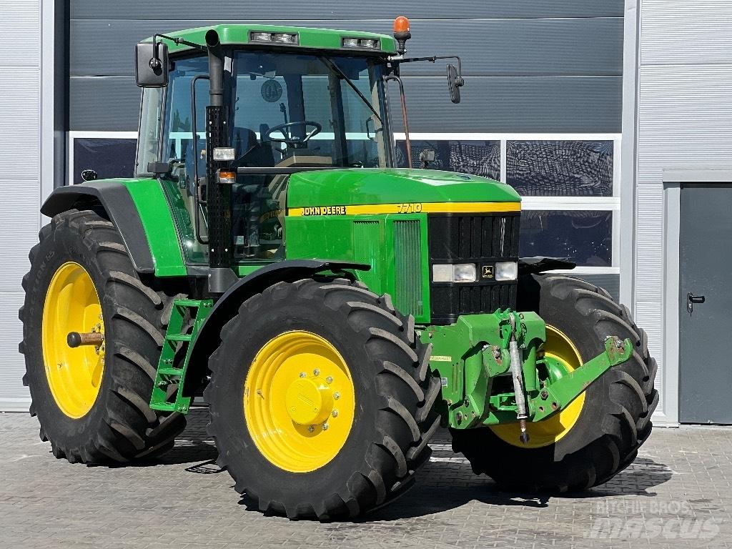 John Deere 7710 PQ Traktorji