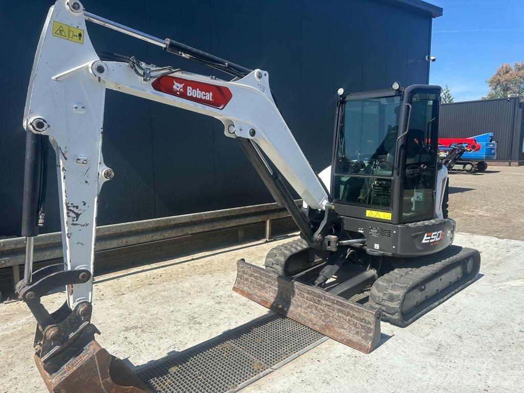 Bobcat E 50 Z Mini bagri <7t