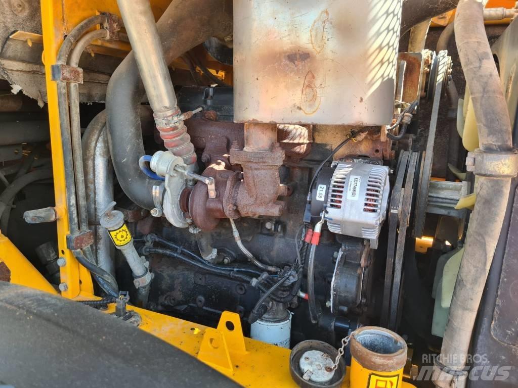 JCB 416HT Kolesni nakladalci