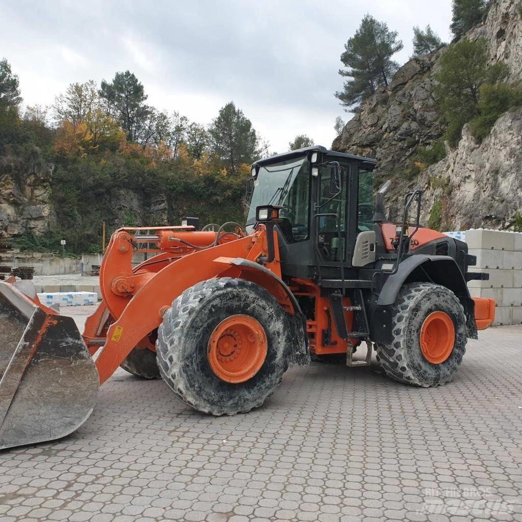 Hitachi ZW 220-5 Kolesni nakladalci