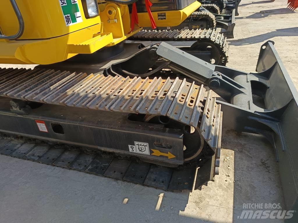 Komatsu PC 70 Bagri goseničarji