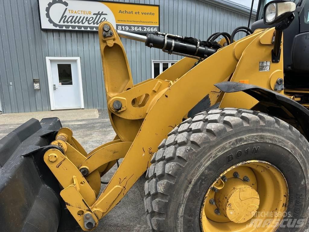 CAT 914 M Kolesni nakladalci