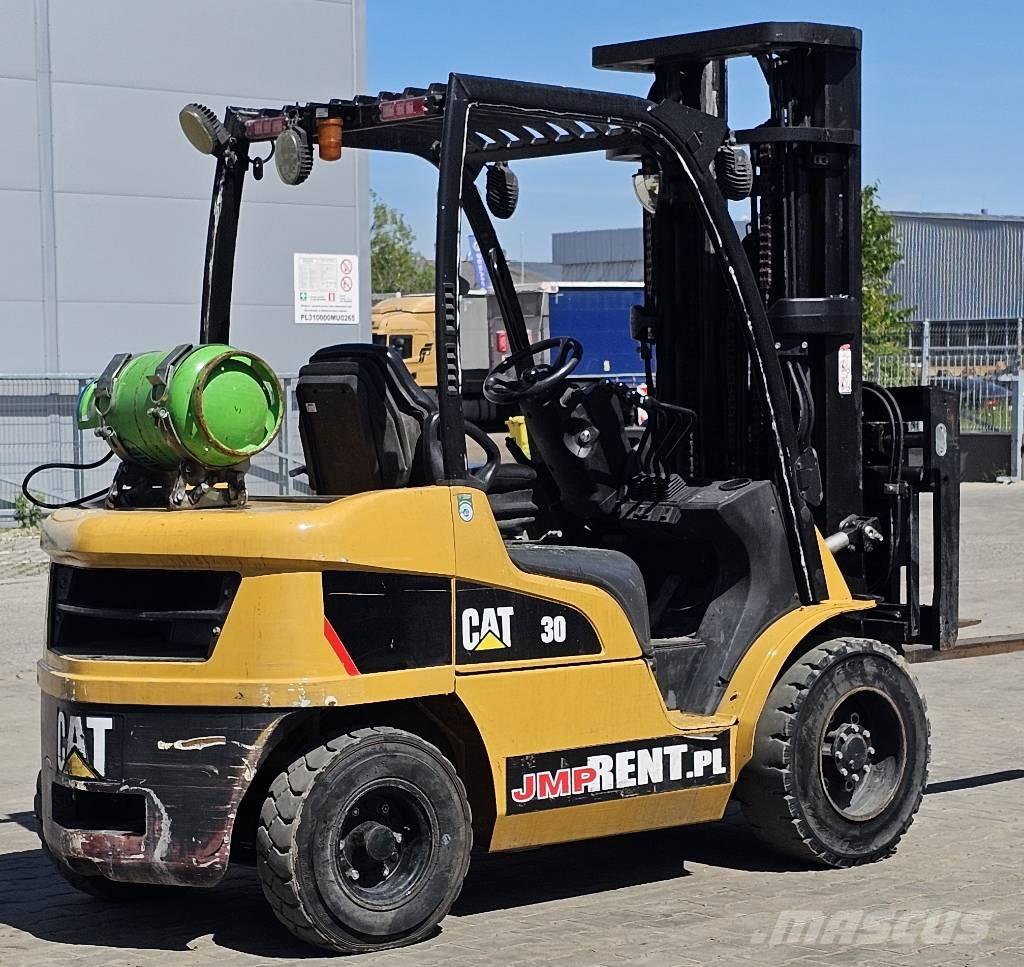 CAT GP 30 N Plinski viličarji