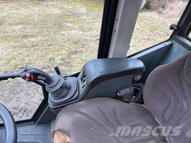 Schäffer 5370Z Kolesni nakladalci