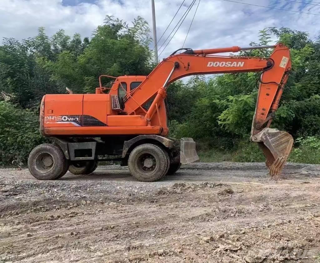 Doosan 150 W-7 Bagri na kolesih
