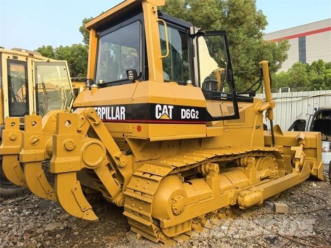 CAT D 6 G LGP II Buldožerji goseničarji