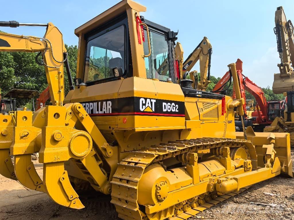 CAT D 6 G LGP II Buldožerji goseničarji