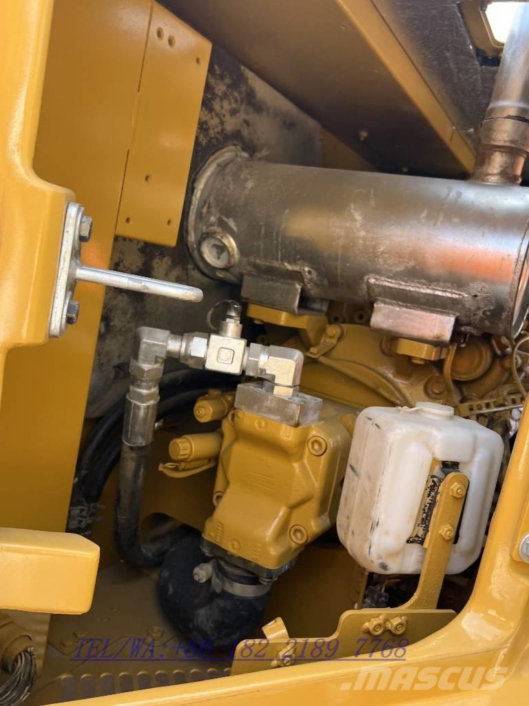 CAT 310 Bagri goseničarji