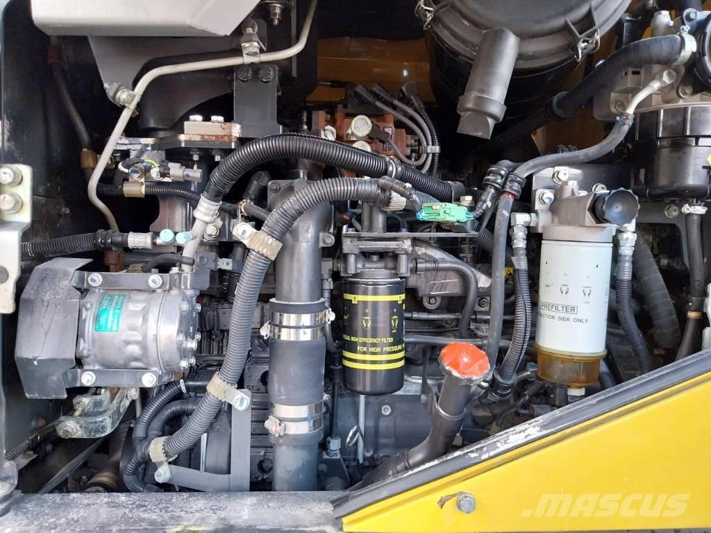 Komatsu WA270-7 Kolesni nakladalci