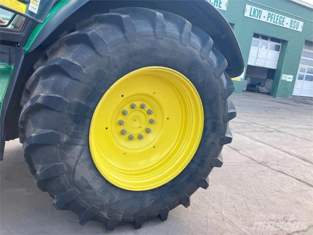 John Deere 6250R Traktorji