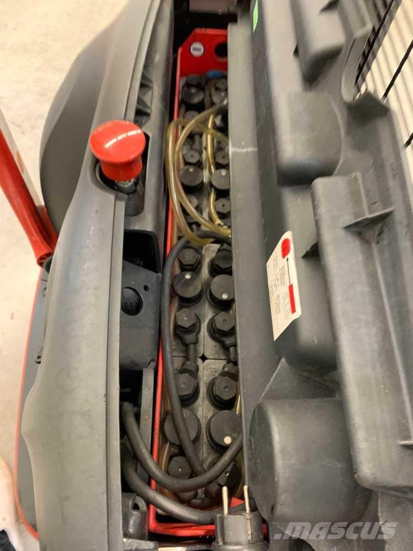 Linde L12 Samopogonski ročni viličarji