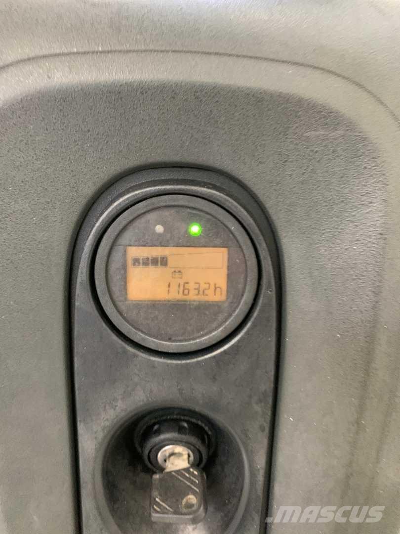 Linde L12 Ročni električni viličar