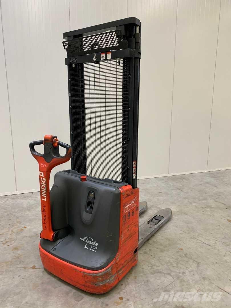 Linde L12 Ročni električni viličar