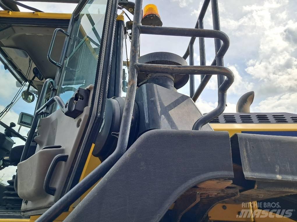 Komatsu WA480-8 Kolesni nakladalci