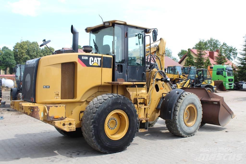 CAT 930 H Kolesni nakladalci