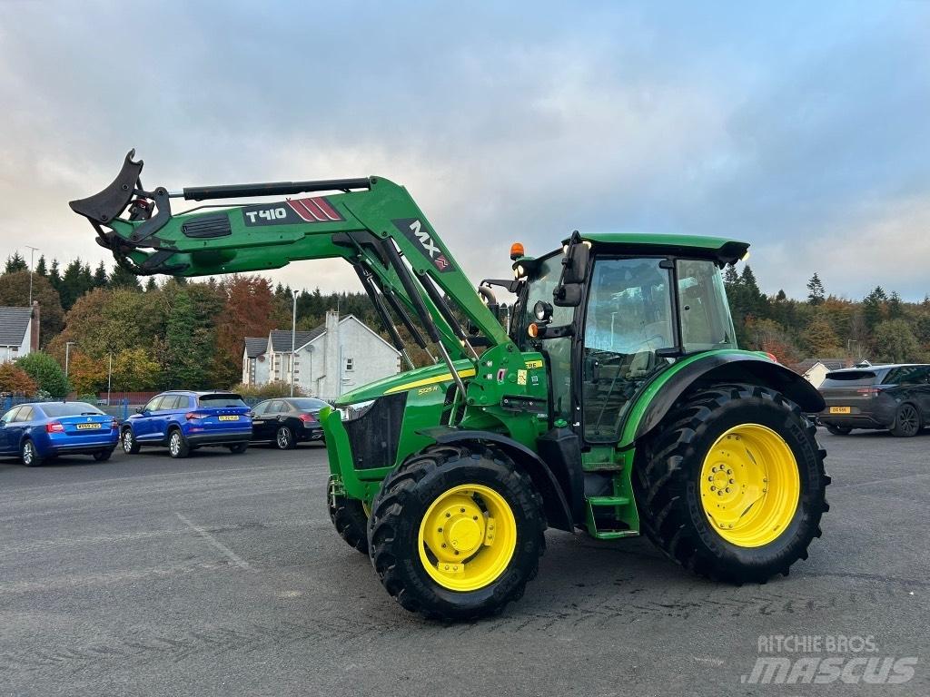 John Deere 5125 R Traktorji
