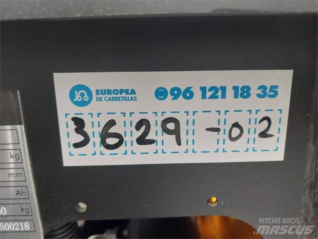  EFL253 Električni viličarji