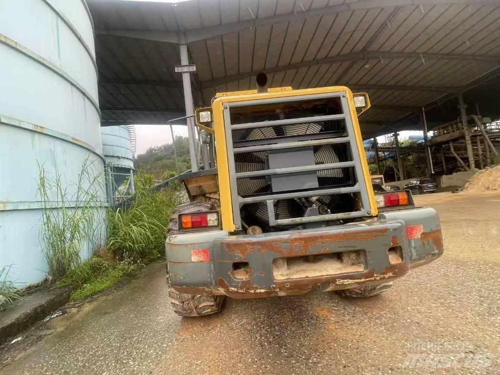 Komatsu WA 380Z-6 Kolesni nakladalci