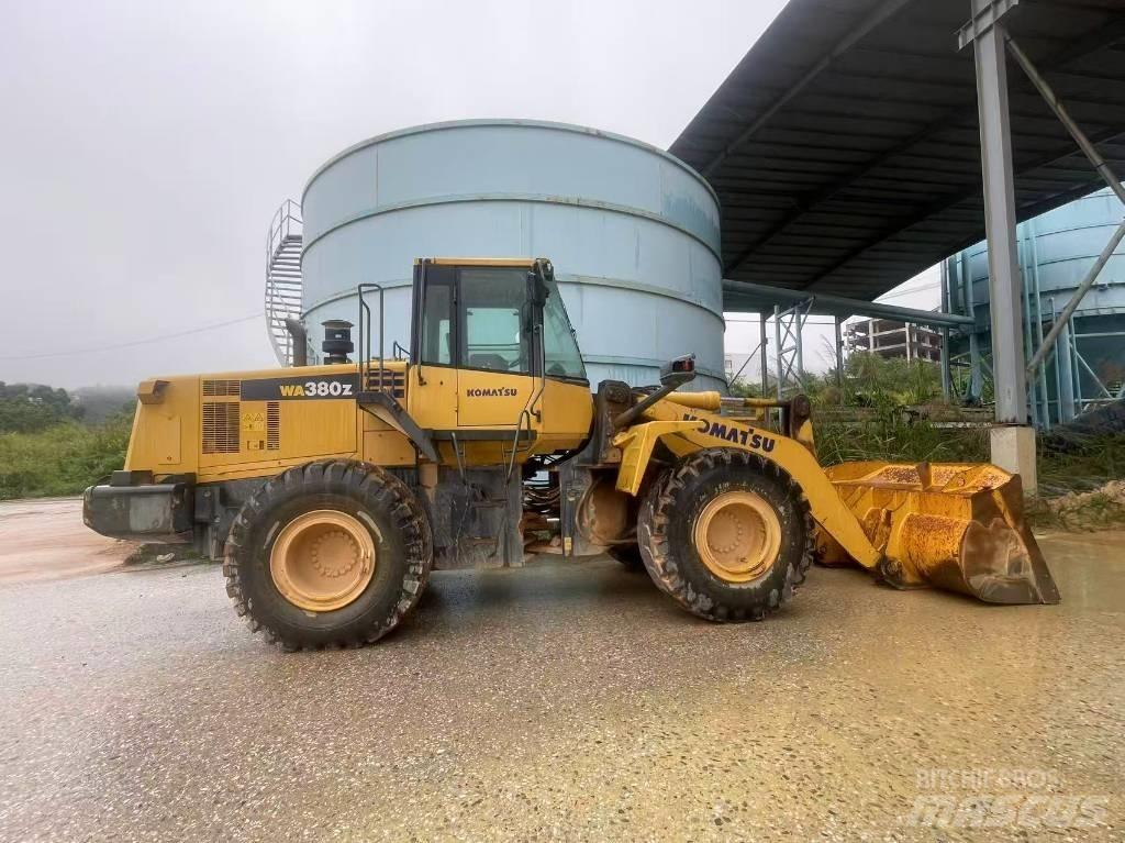 Komatsu WA 380Z-6 Kolesni nakladalci