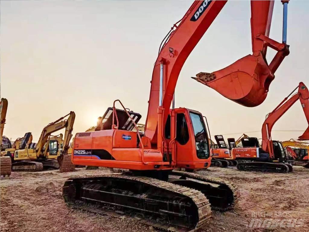 Doosan DH 225 LC-7 Bagri goseničarji