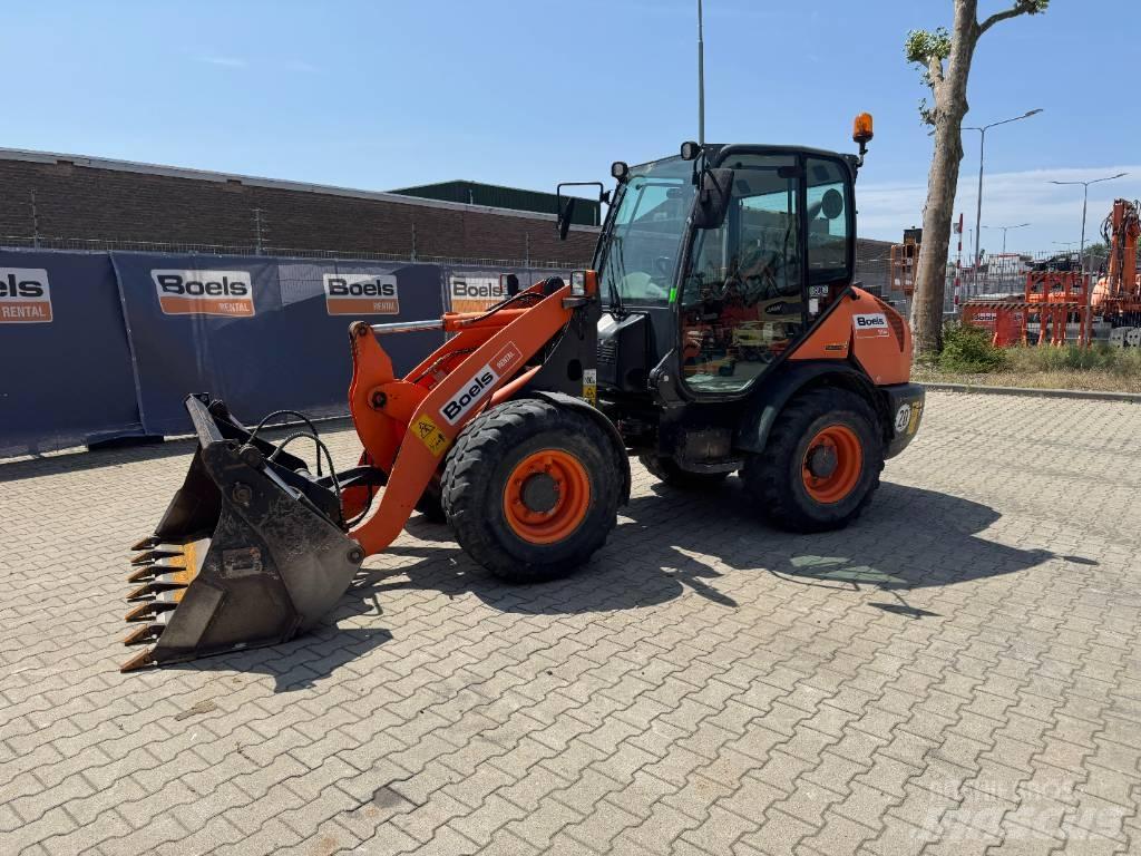 Komatsu WA70-7 Kolesni nakladalci