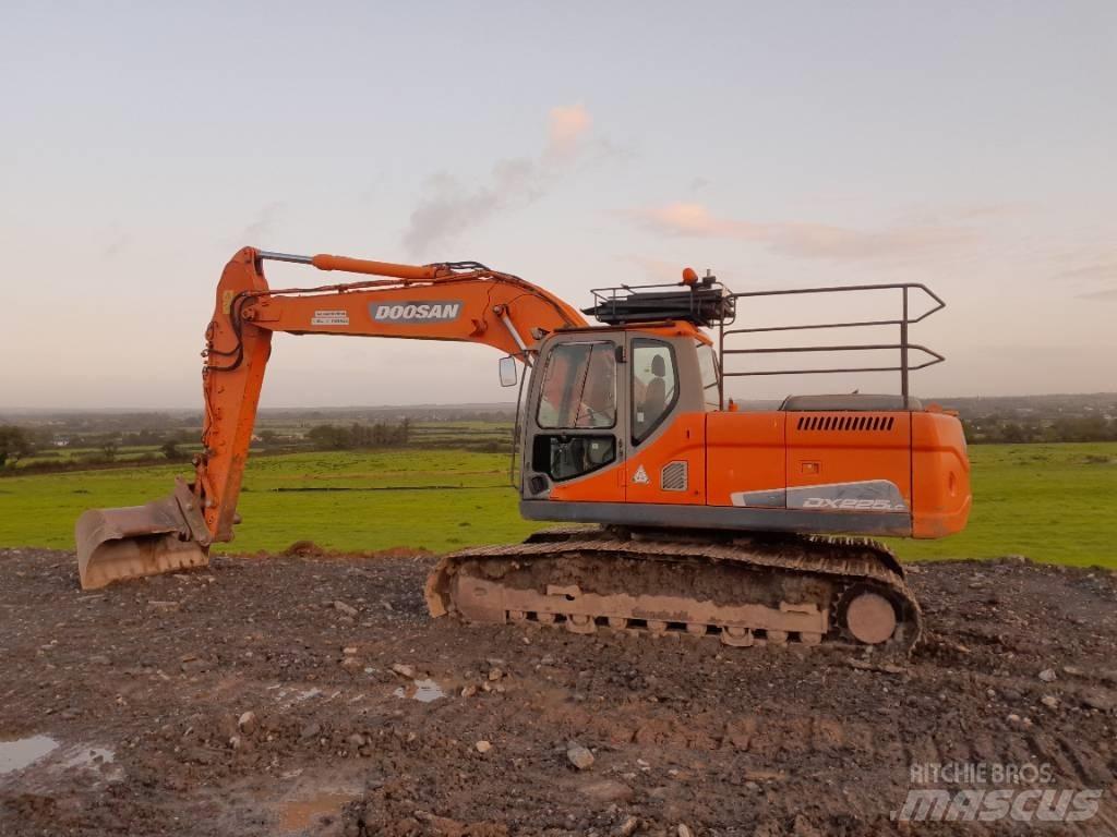 Doosan DX 225 Bagri goseničarji